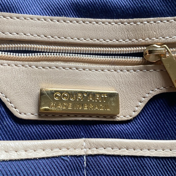 Brazilian leather tote bag by Cour Art. Very soft light brown and gold hardware. - Picture 10 of 11